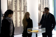 słuchacze podczas zwiedzania muzeum